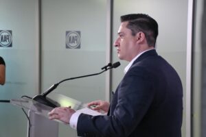 MORENA INTENTA LUCRAR CON EL TEMA DE TRANSPORTE: ALFREDO CHÁVEZ